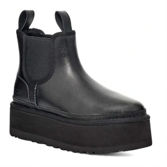 UGG Women's Neumal Shearling Platform Chelsea Boot in Black  Sz: 9 - Picture 1 of 12